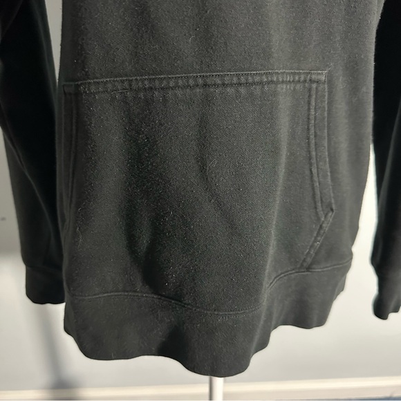 The North Face Women's Black Hoodie - Picture 6 of 12